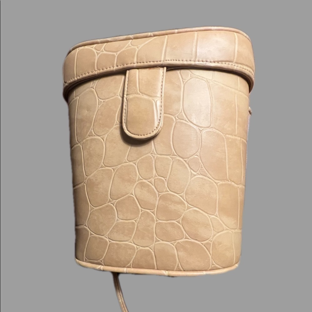 Vintage SMco Faux Croc Tan Bucket Bag with  Magnetic Snap Retro Purse - Picture 2 of 4
